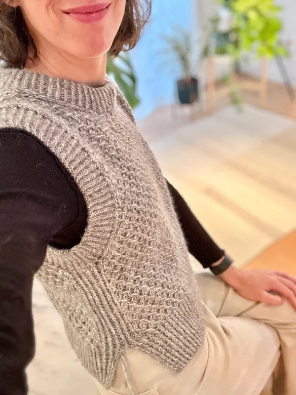 GLORIA VEST (O-neck) - Adorable knits