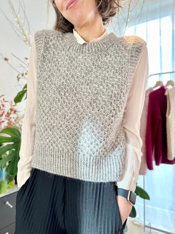 GLORIA VEST (O-neck) - Adorable knits