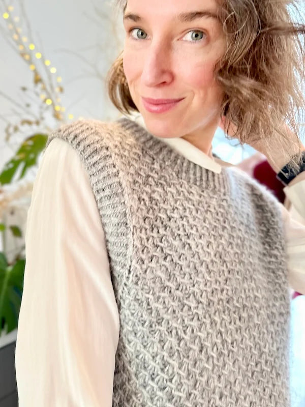 GLORIA VEST (O-neck) - Adorable knits