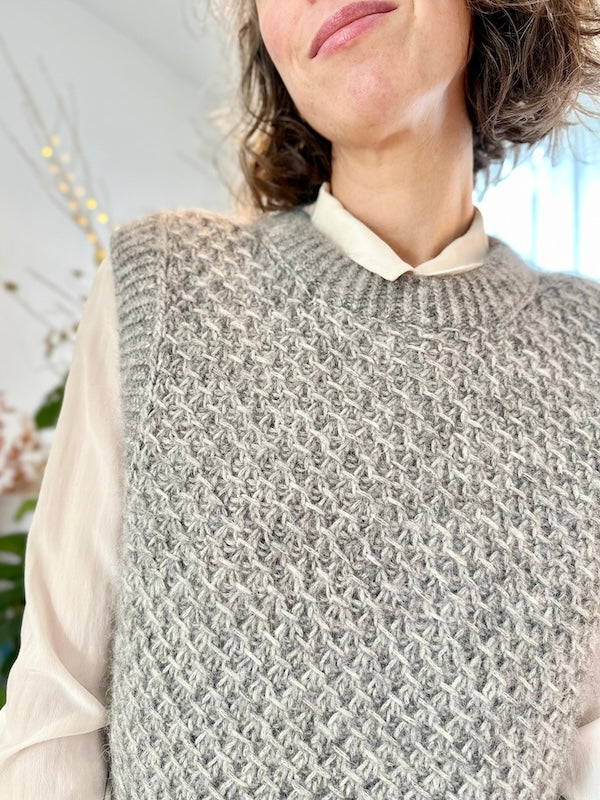 GLORIA VEST (O-neck) - Adorable knits