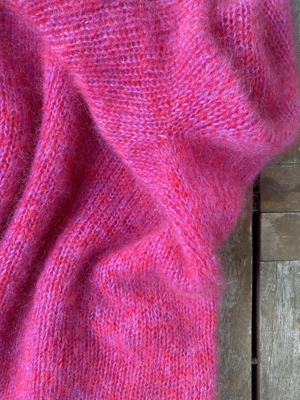 KIM V-NECK JUMPER - Lotilda