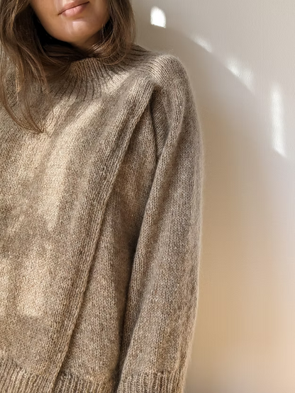 MOMS HUG SWEATER